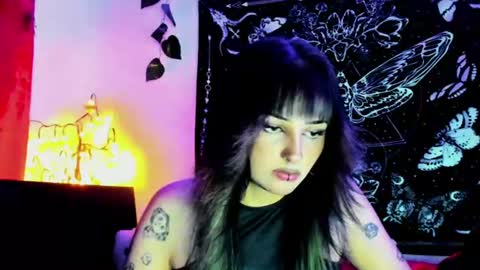 Snapshot of luaar_moon chatting on July 27, 2026, 12:28 am Jenn online show from July 27, 2026, 12:28 am