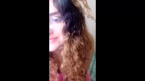 Snapshot of luana363 chatting on April 27, 2026, 1:47 am luana363 online show from April 27, 2026, 1:47 am