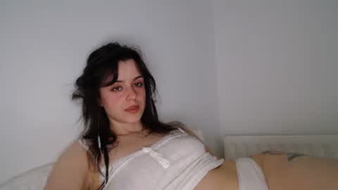 luana online show from October 14, 2025, 9:48 pm