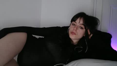 luana online show from May 17, 2026, 9:33 pm