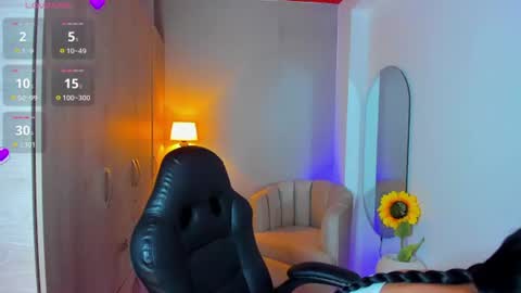 Luana online show from July 27, 2026, 12:01 pm