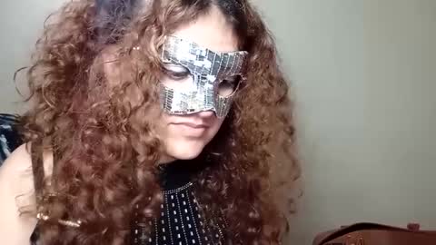 luanapowerful online show from February 20, 2025, 1:57 am