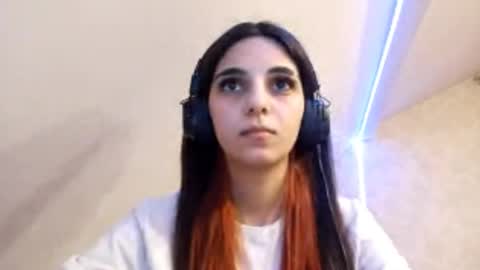 luannmaixner online show from December 18, 2025, 11:16 am