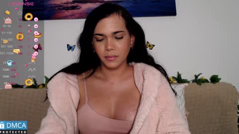 Snapshot of luara_ chatting on January 15, 2025, 5:15 pm luara_ online show from January 15, 2025, 5:15 pm