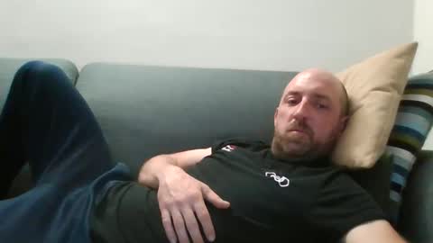 Luca online show from April 19, 2026, 6:54 pm