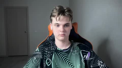 Lucas Gill online show from January 6, 2025, 11:31 pm