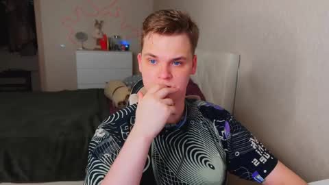 Lucas Gill online show from December 2, 2025, 4:07 am