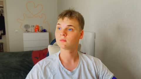 Snapshot of lucas_dany chatting on May 15, 2026, 12:12 pm Lucas Gill online show from May 15, 2026, 12:12 pm