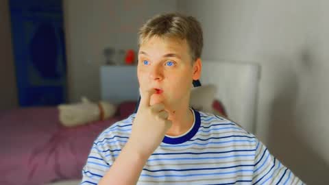Snapshot of lucas_dany chatting on May 24, 2026, 10:15 pm Lucas Gill online show from May 24, 2026, 10:15 pm