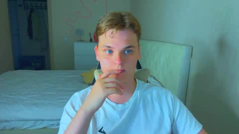 Snapshot of lucas_dany chatting on July 17, 2026, 5:07 pm Lucas Gill online show from July 17, 2026, 5:07 pm
