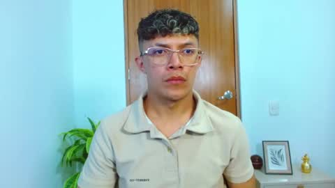 Lucas Luxx online show from February 26, 2026, 5:01 pm