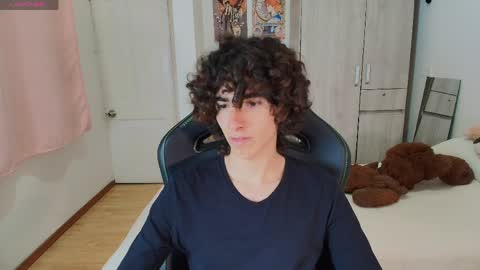 lucas_xo online show from March 18, 2026, 11:41 pm