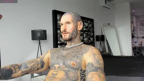 Snapshot of lucasexclusive chatting on December 15, 2024, 5:13 am lucasexclusive online show from December 15, 2024, 5:13 am