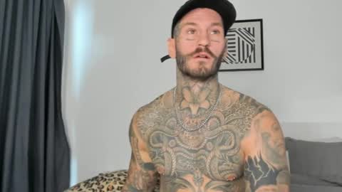 lucasexclusive online show from April 11, 2026, 4:28 am