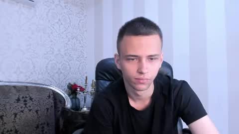 Snapshot of lucaskaur chatting on July 16, 2026, 12:33 pm lucaskaur online show from July 16, 2026, 12:33 pm