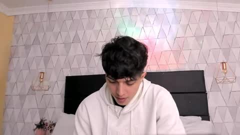 Snapshot of lucasopry chatting on April 10, 2026, 1:27 pm Lucasopry online show from April 10, 2026, 1:27 pm