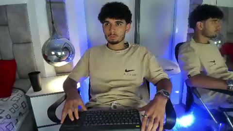 lucasthomson_ online show from July 7, 2026, 4:04 am