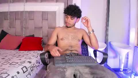 lucasthomson_ online show from July 12, 2026, 4:03 am