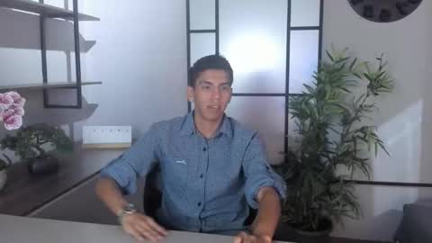 Snapshot of lucca_moreti chatting on March 21, 2026, 3:44 am Lucca Moreti online show from March 21, 2026, 3:44 am