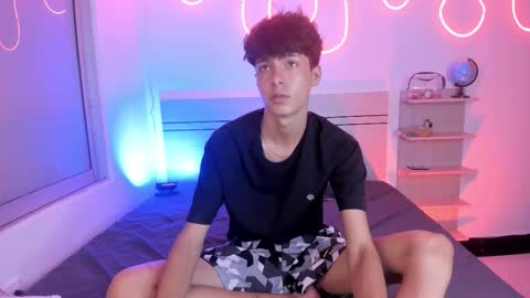 Luccas Ferreira online show from November 4, 2025, 7:57 pm