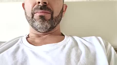 Snapshot of luccazzo79 chatting on June 6, 2026, 8:19 am luccazzo79 online show from June 6, 2026, 8:19 am