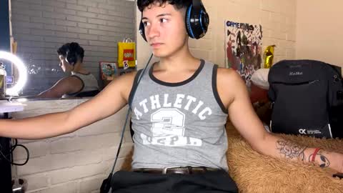 Snapshot of luchosaando chatting on February 16, 2025, 11:59 pm Felipe online show from February 16, 2025, 11:59 pm