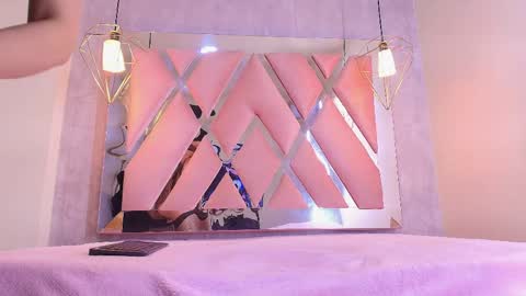 Luci online show from April 17, 2026, 3:20 am