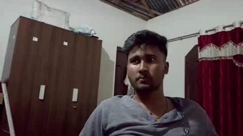 luci_ri online show from April 6, 2026, 6:47 am