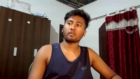 luci_ri online show from April 12, 2026, 2:22 pm