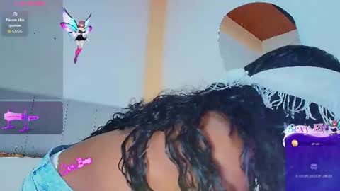 lucia01m online show from July 26, 2026, 6:48 pm