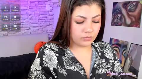 Snapshot of lucia_amores chatting on February 18, 2025, 8:36 pm Luci online show from February 18, 2025, 8:36 pm