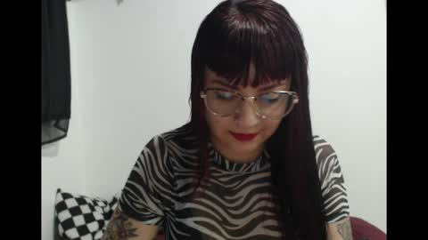 Snapshot of lucia_d_carton chatting on May 23, 2026, 4:07 am Lulu DCarton online show from May 23, 2026, 4:07 am