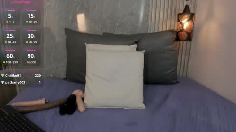 Snapshot of lucia_guzman chatting on November 7, 2025, 11:16 pm online show from November 7, 2025, 11:16 pm