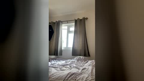 Lucia online show from April 12, 2026, 11:26 am