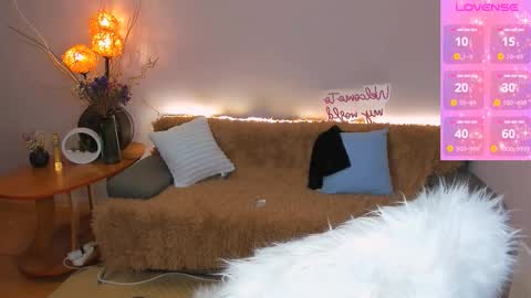 Sindy online show from September 15, 2025, 8:53 pm