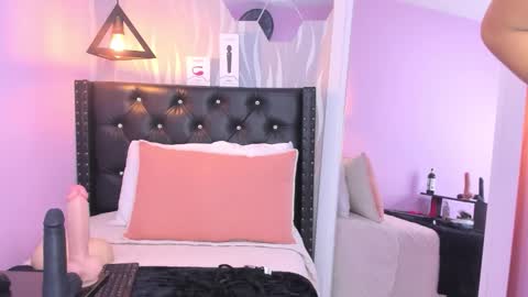 Lucia online show from February 1, 2026, 1:09 pm