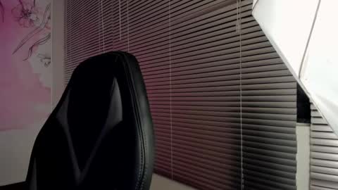 lucia star  online show from February 21, 2025, 2:28 am