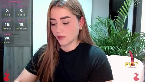 lucia star  online show from October 21, 2025, 11:05 pm