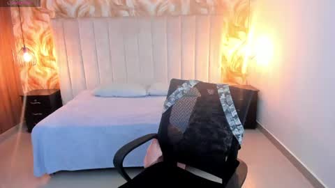Lucia Vonne online show from May 12, 2026, 6:49 pm