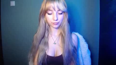 Lucy online show from November 11, 2025, 1:44 pm