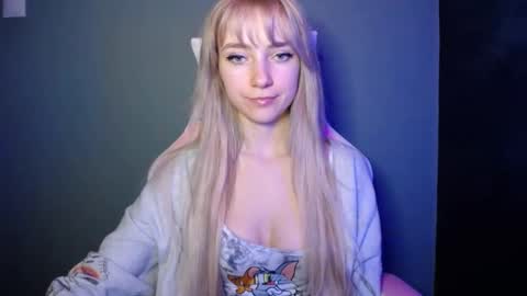 Lucy online show from April 17, 2026, 6:33 pm