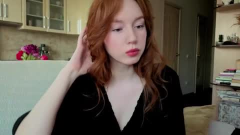 Lucia online show from April 17, 2026, 4:10 pm