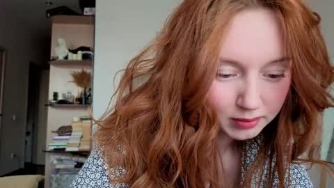 Lucia online show from April 22, 2026, 2:07 pm