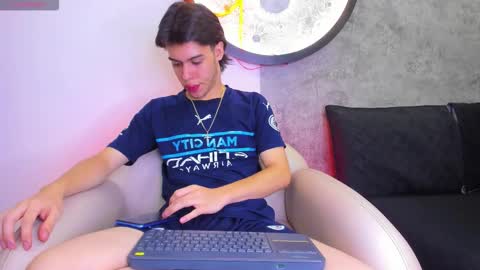 lucian_greyy online show from October 23, 2025, 5:18 am