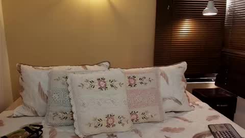 Lucian Morel S online show from November 8, 2025, 12:27 pm