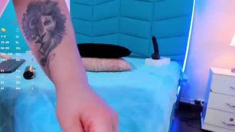 luciana_brown_ online show from January 22, 2025, 8:17 pm