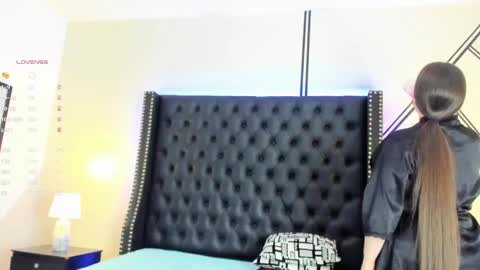 luciana_brown_ online show from February 20, 2025, 10:37 am