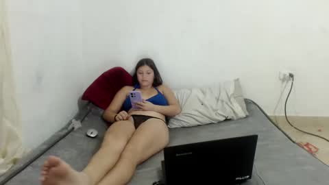 luciana_rober online show from January 12, 2025, 4:10 am