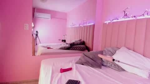 lucianablake online show from April 6, 2026, 4:46 am