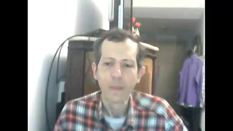 Snapshot of lucianoaxel chatting on December 2, 2024, 2:42 am Luciano online show from December 2, 2024, 2:42 am